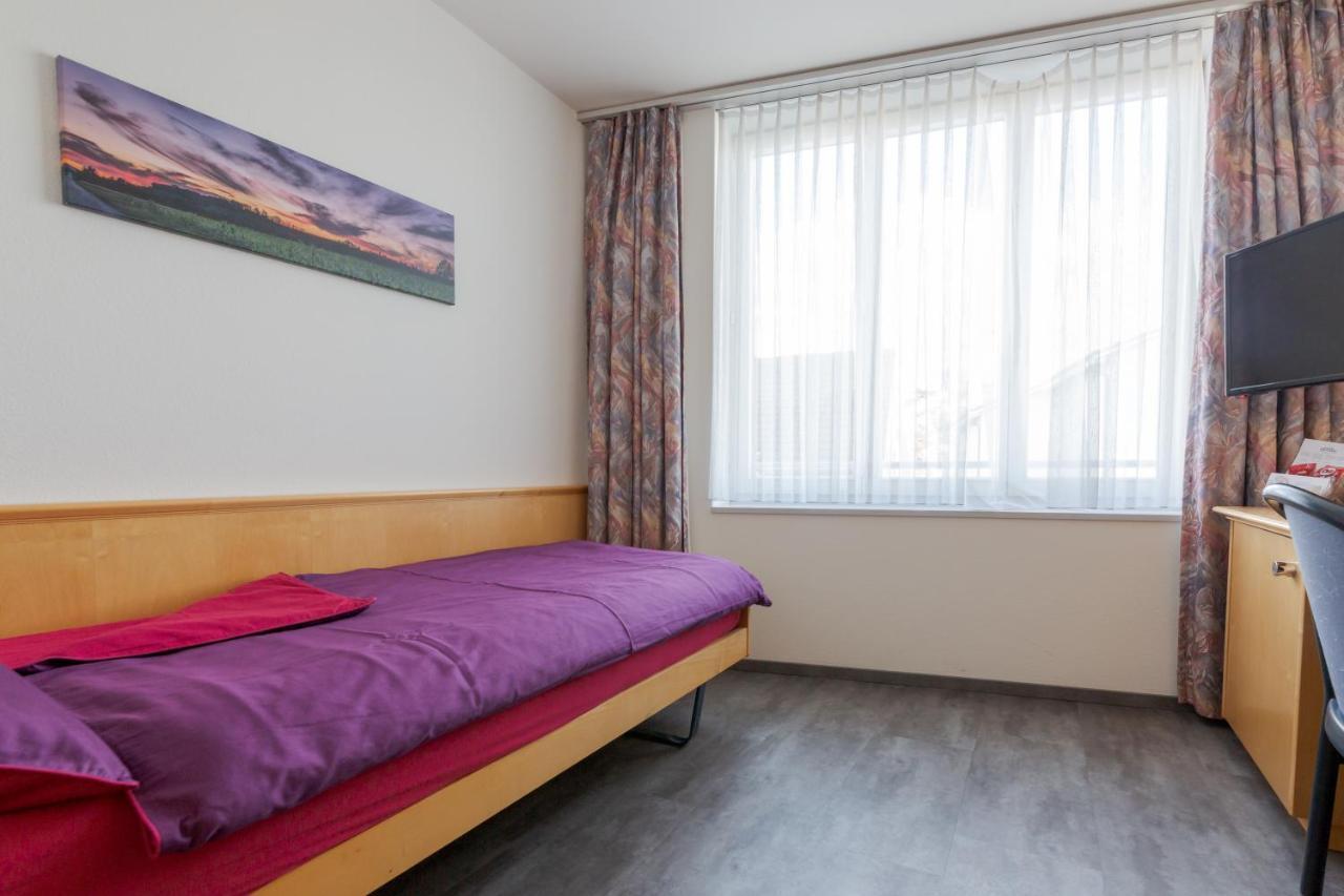 Hotel Rynach Reinach  Bagian luar foto