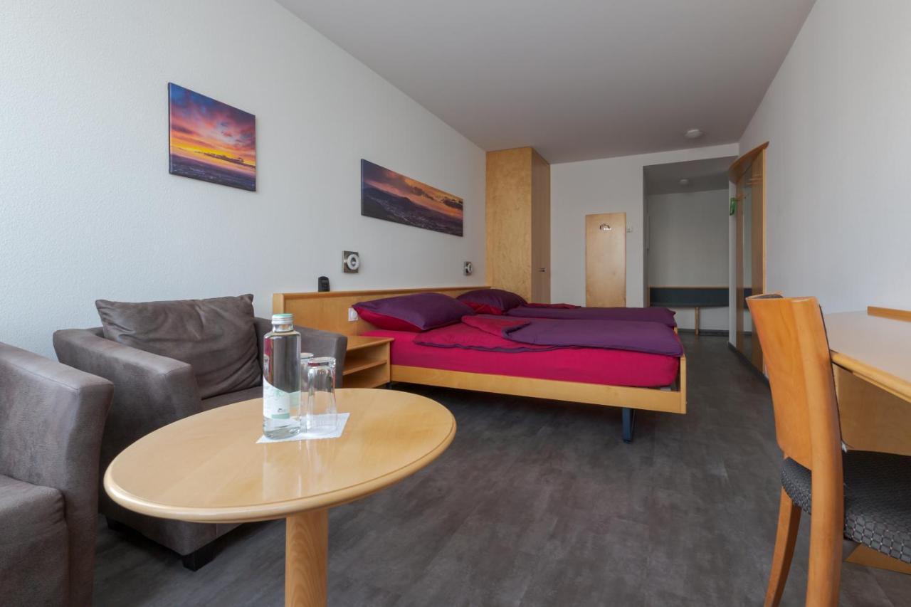 Hotel Rynach Reinach  Bagian luar foto